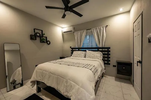 One Love Luxuray Guesthouse Montego Bay 0*,