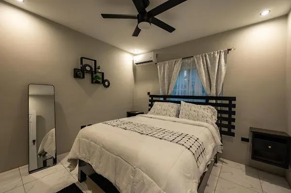 Guest house One Love Luxuray Guesthouse Montego Bay