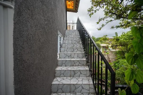 One Love Luxuray Guesthouse Montego Bay Guest house