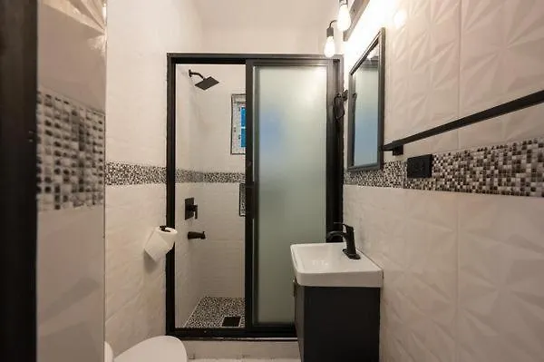 One Love Luxuray Guesthouse Montego Bay Jamaica