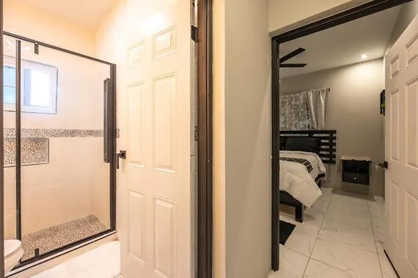 One Love Luxuray Guesthouse Montego Bay Guest house